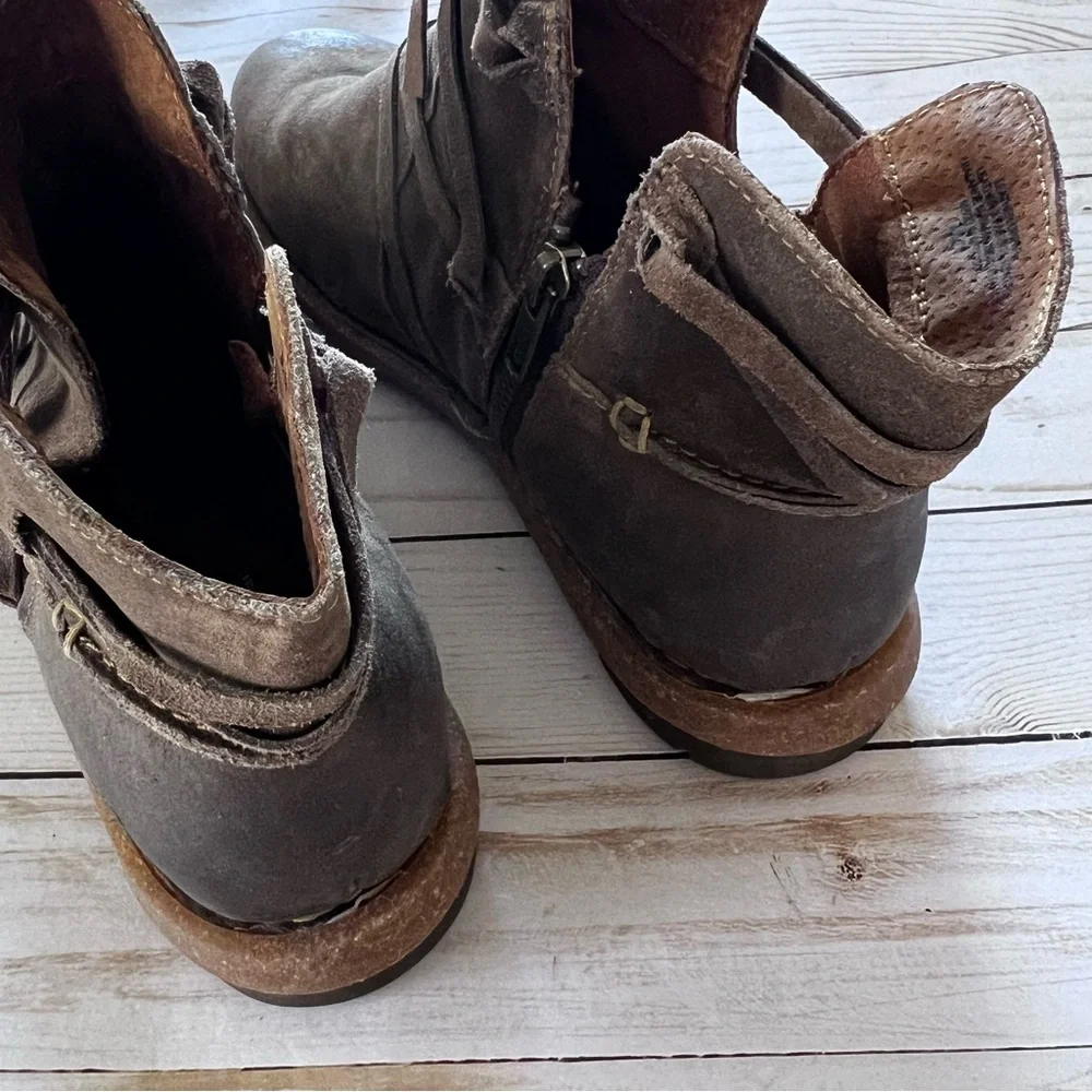 Born Women's Brown Leather Ankle Boots